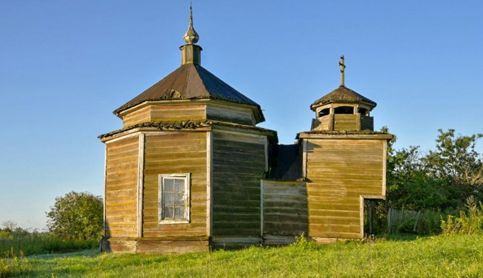 Горшково. Часовня Введения во храм Пресвятой Богородицы, 1855 г. (фото 2) (700x403, 259Kb)