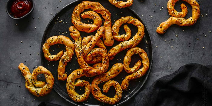 keto-pastry-snakes-12--kd3-992w (700x350, 314Kb)