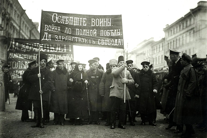  оссия Манифестация инвалидов империалистической войны,  апрель 1917 года (700x465, 264Kb)