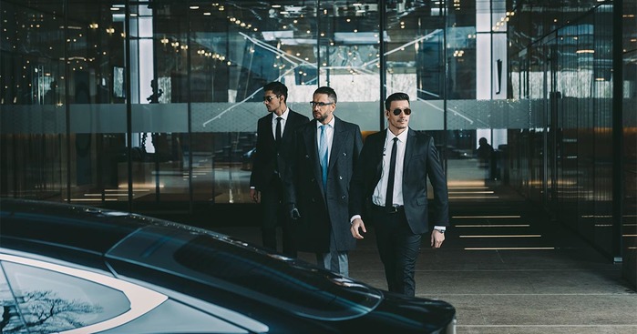 7433880_London_bodyguards (700x367, 77Kb)
