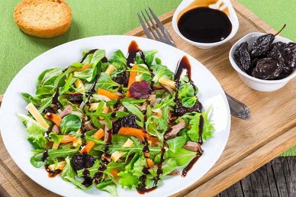 7357095_salatsoshpinatomiovoschamiimagesbig (600x400, 96Kb)