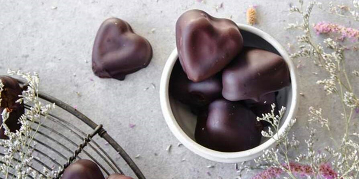 raspberry-dark-chocolate-jellies-11--kd3-992w (700x350, 215Kb)
