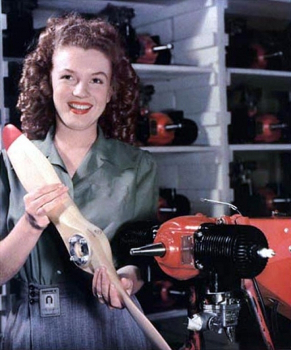 19-  ,      ,     ,   .    ,      . 1945 . 