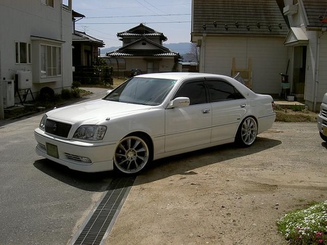 Toyota Crown 170 athlete