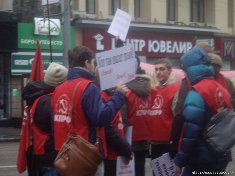 Кто там шагает правой левой