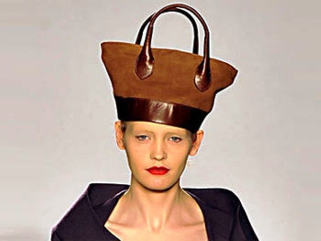 Фото с сумкой на голове