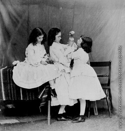 Edith, Lorina, and Alice Liddell, c. 1859